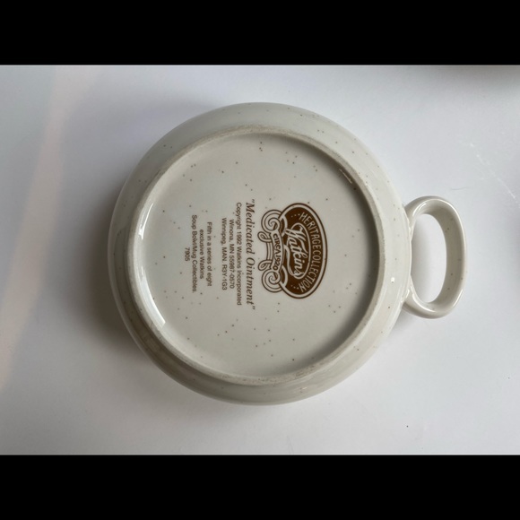 1992 Vintage Watkins Collector Soup Bowls - Picture 9 of 11